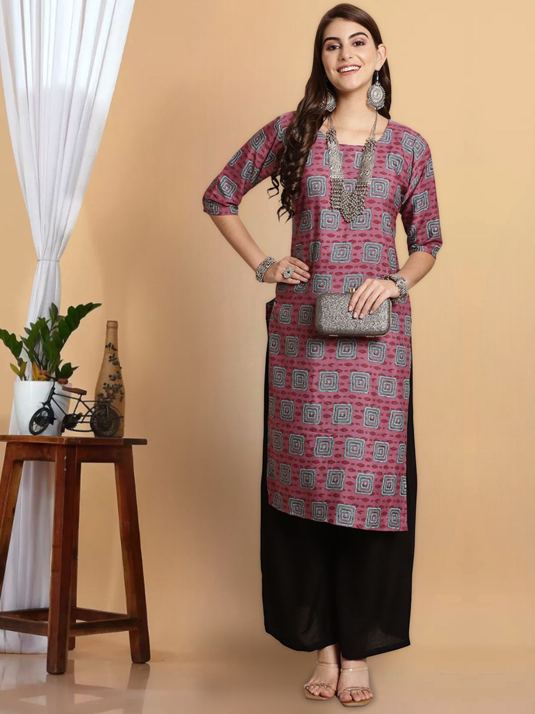 

7Threads Geometric Printed Round Neck Straight Kurta, Purple