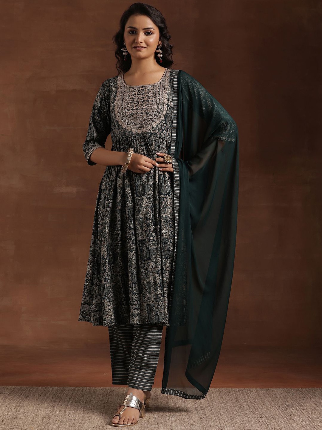 

Libas Ethnic Motifs Printed Kurta with Trousers & Dupatta, Green