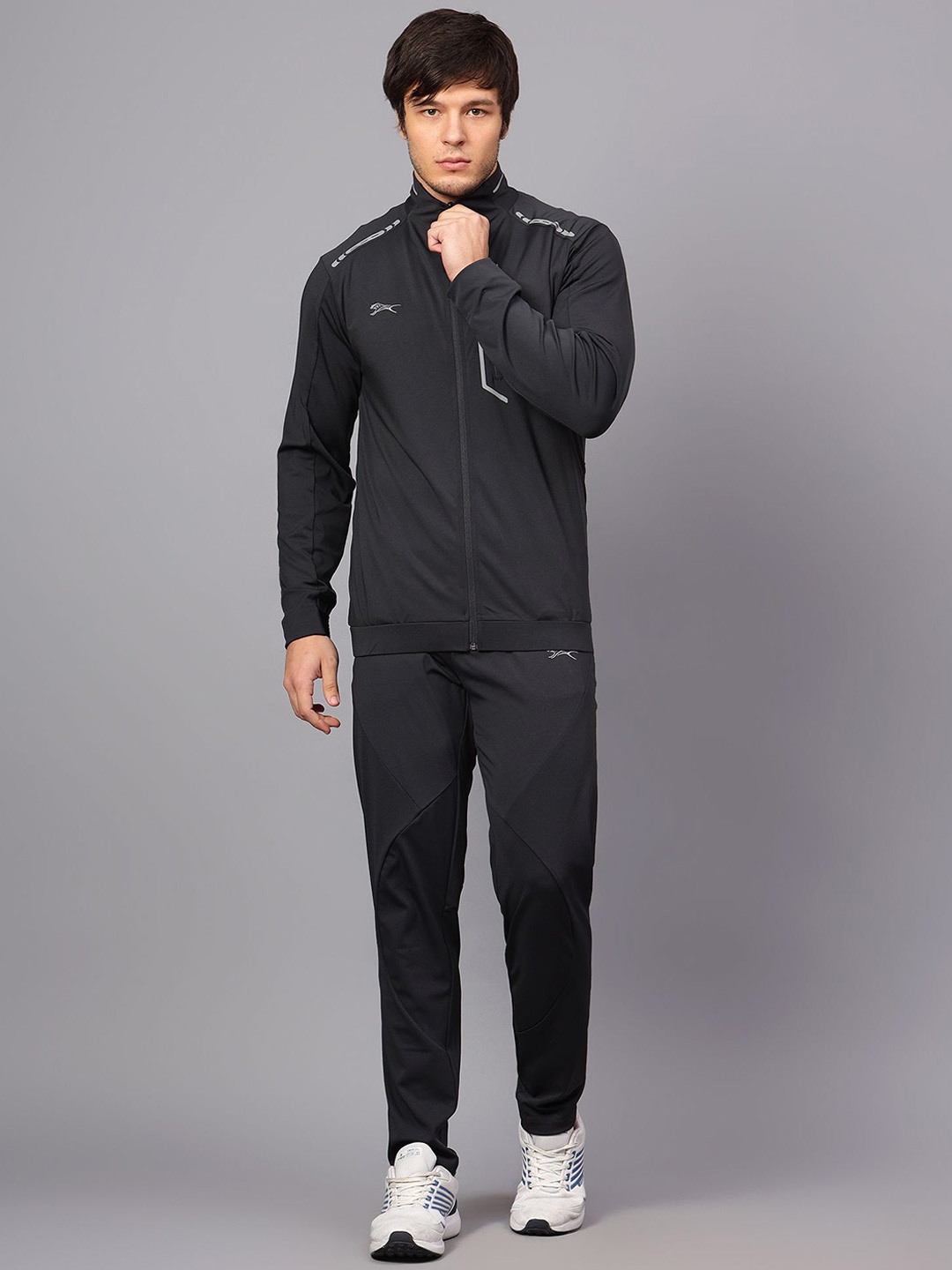 

Shiv Naresh Men Mid-Rise Tracksuits, Black