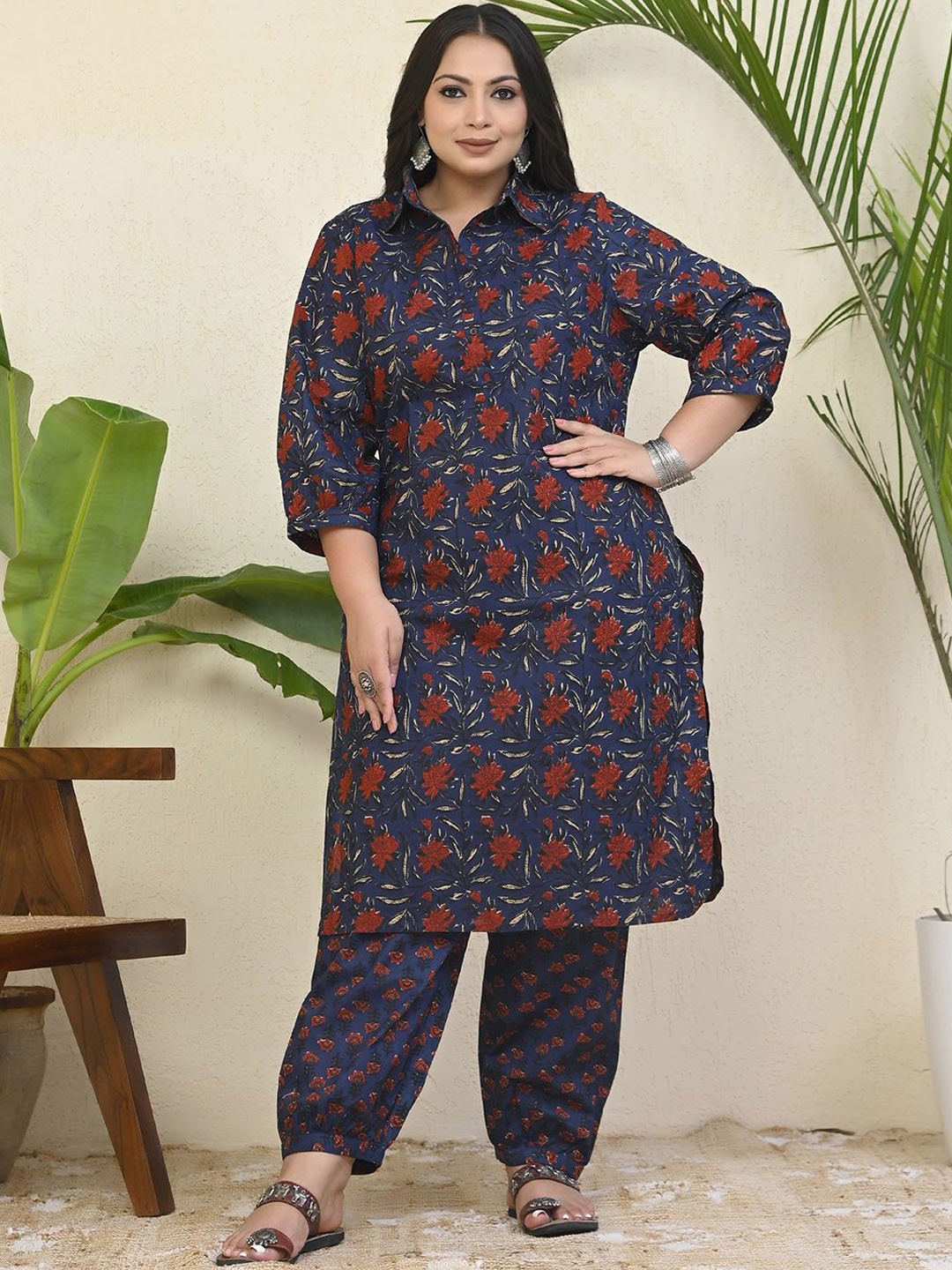 

Aspriya Plus Size Floral Printed Shirt Collar Pure Cotton Straight Kurta with Trousers, Navy blue