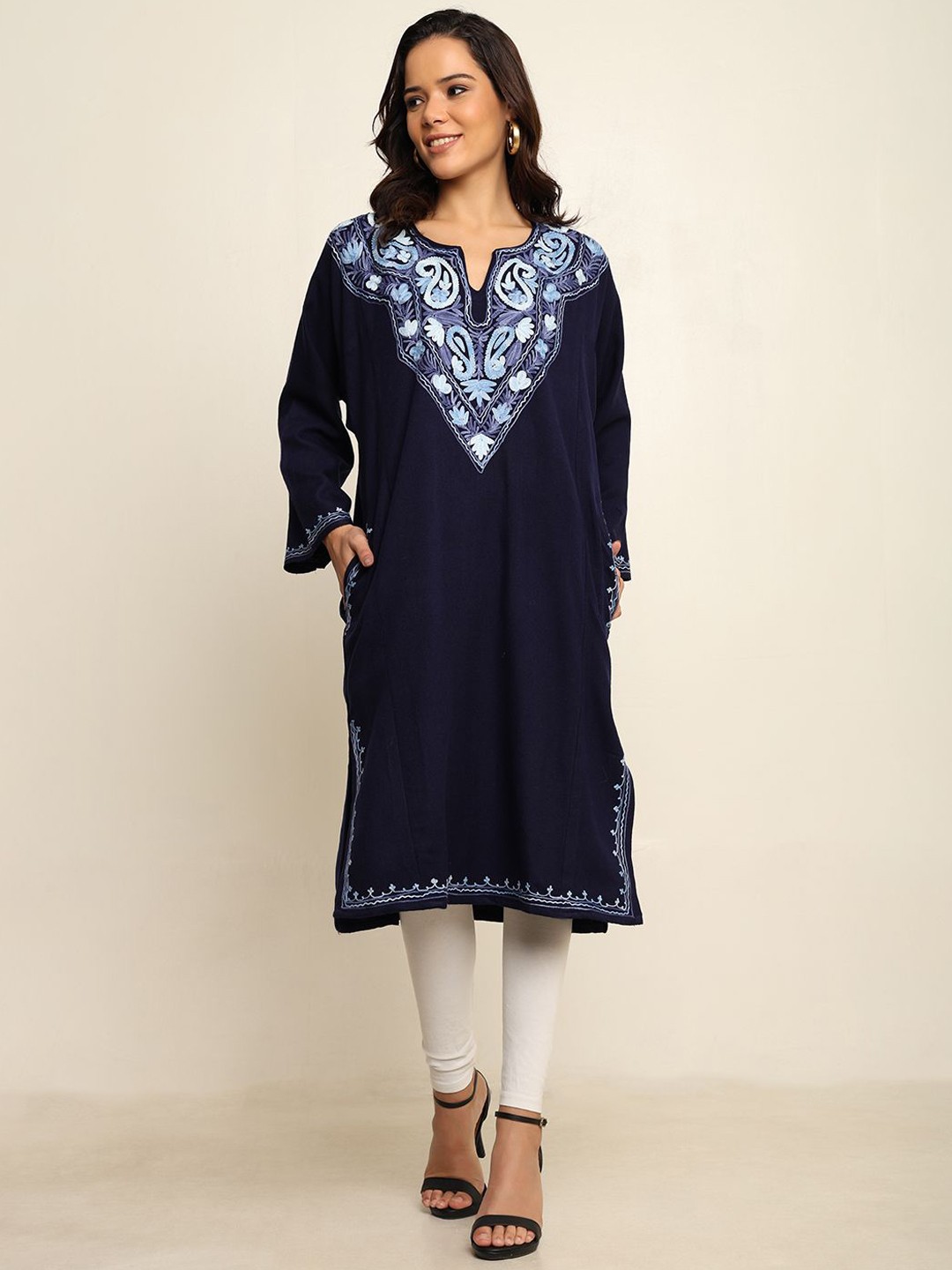 

CRAFTBAZAR Women Floral Embroidered Flared Sleeves Kurta, Blue