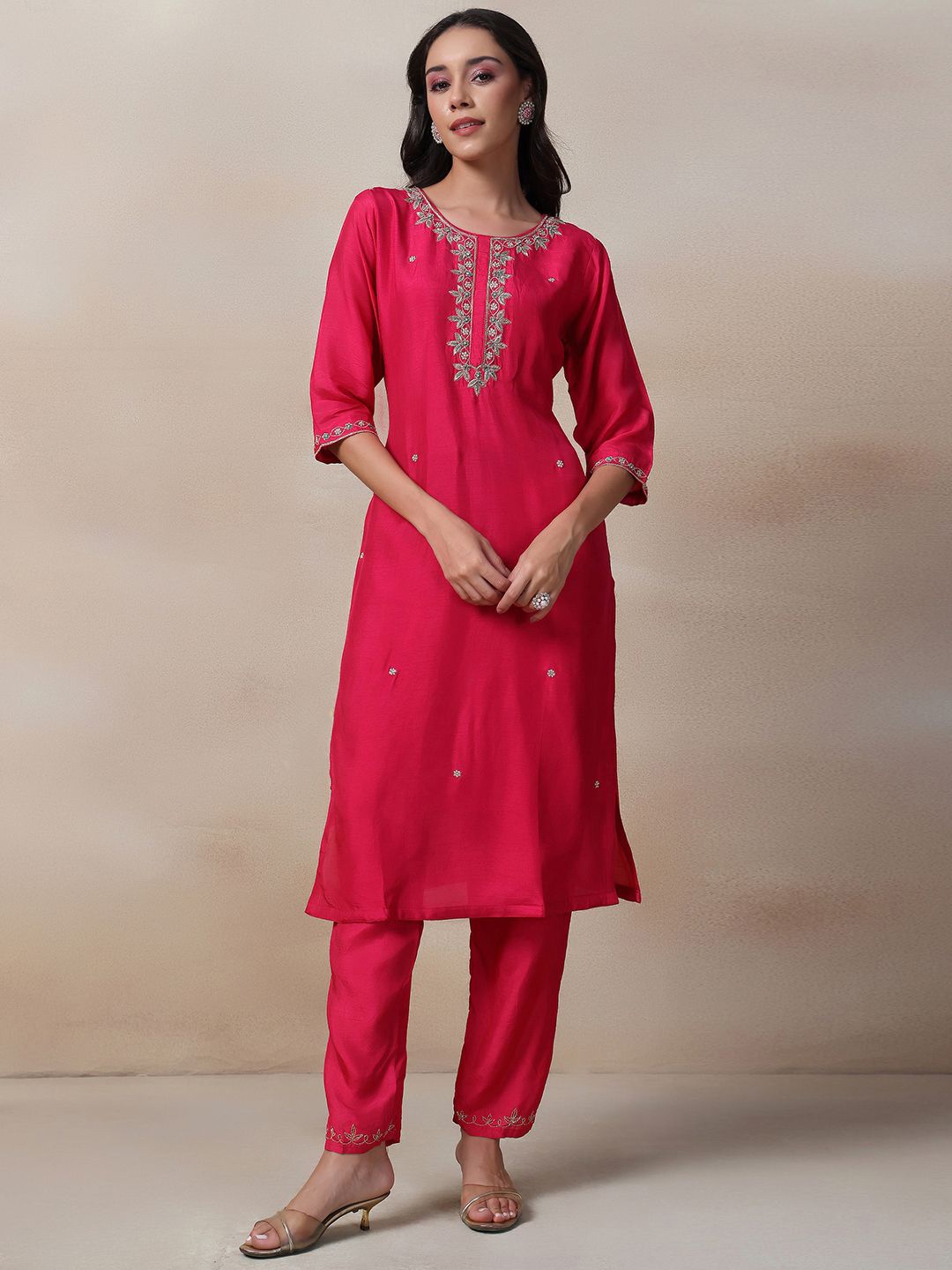 

Rang by Indya Floral Embroidered Kurta with Trousers & Dupatta, Pink