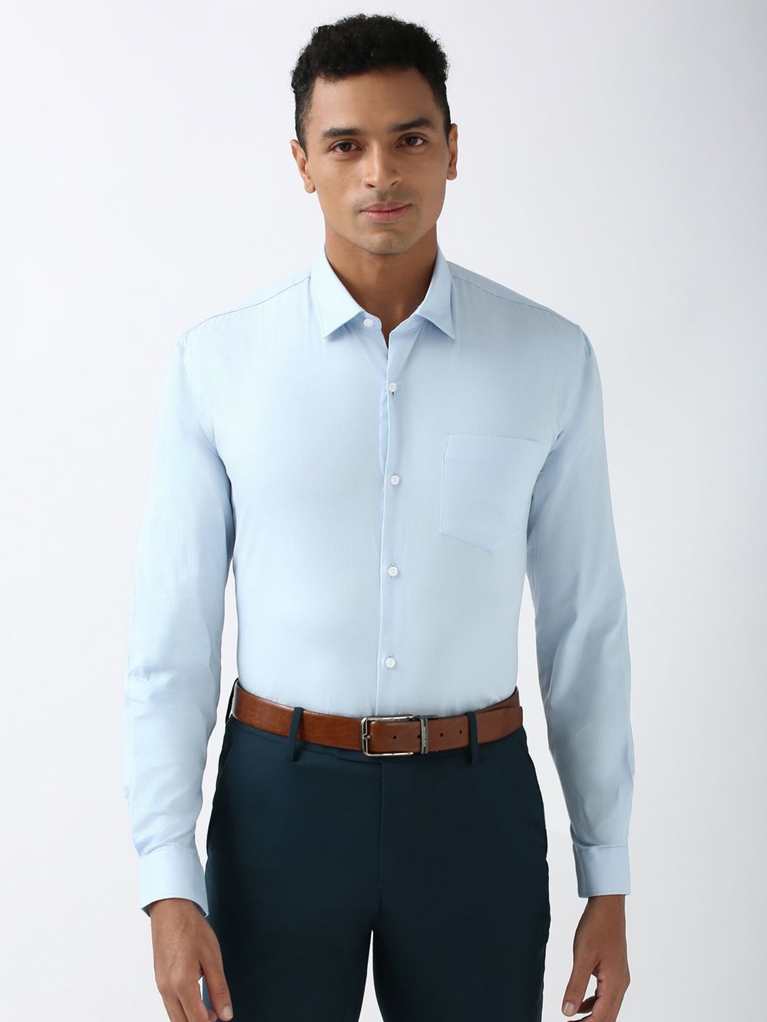 

Peter England Men Classic Spread Collar Solid Cotton Formal Shirt, Blue