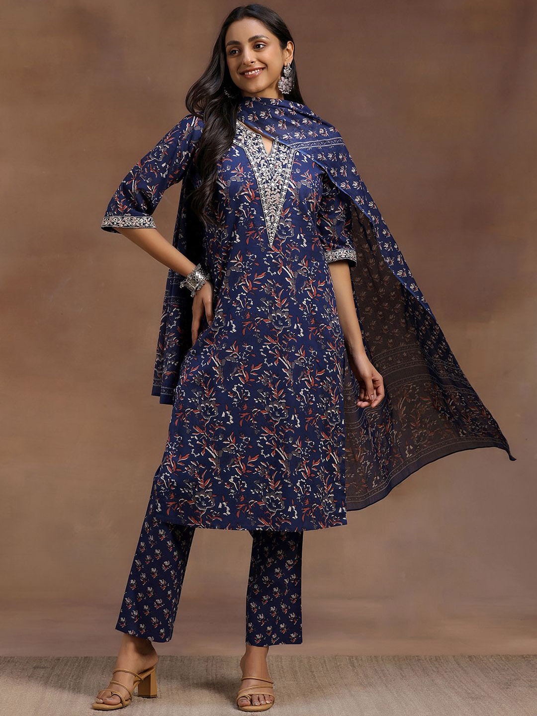 

Libas Floral Printed Pure Cotton Straight Kurta With Trouser & Dupatta, Blue