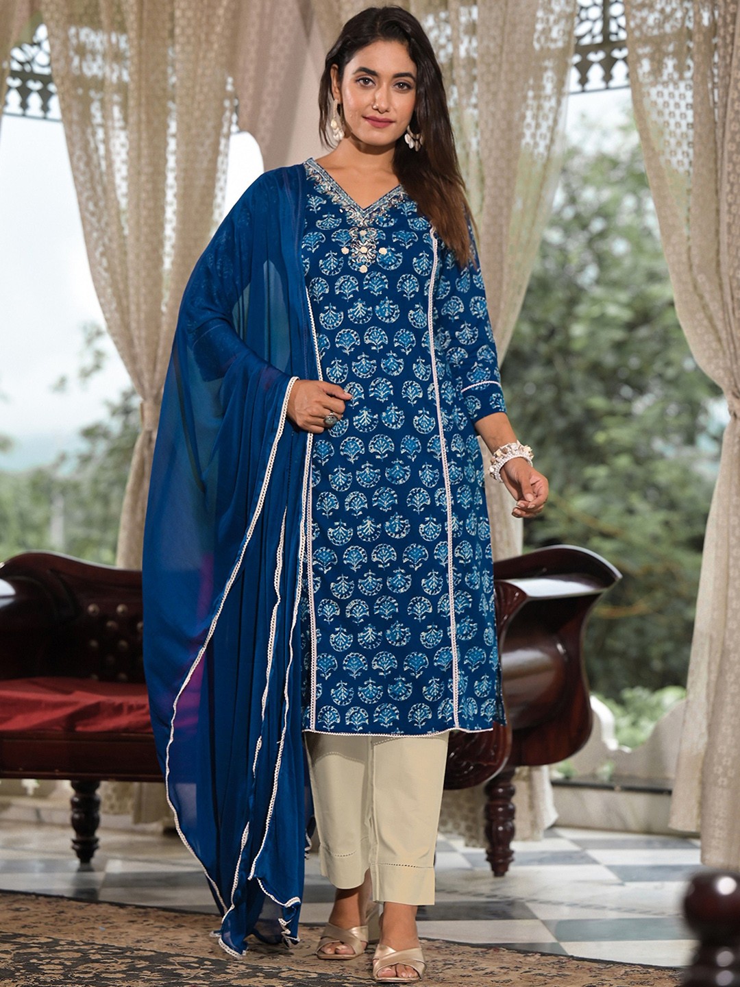 

Label Khoj Ethnic Motifs Printed Thread Work Pure Cotton Straight Kurta with Trousers, Blue