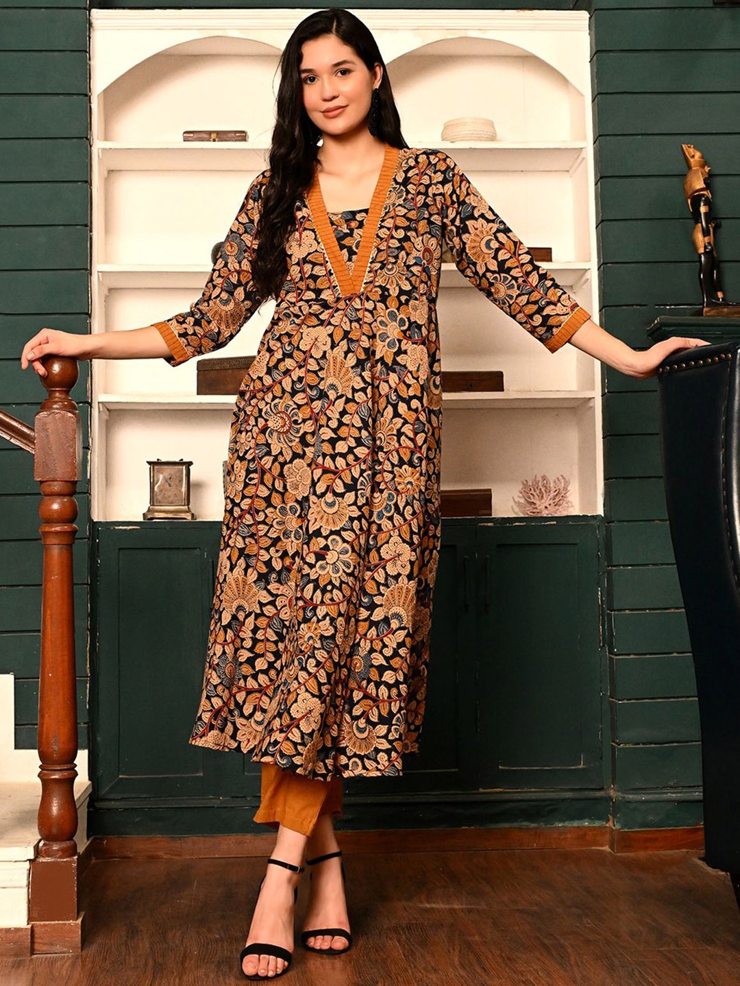 

DECKEDUP Floral Printed Pure Cotton Anarkali Kurta With Trouser, Mustard