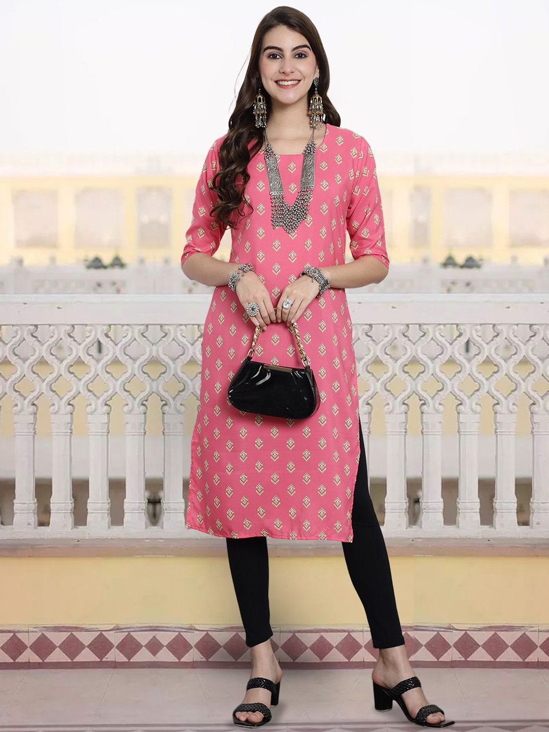 

7Threads Geometric Printed Round Neck Straight Kurta, Pink
