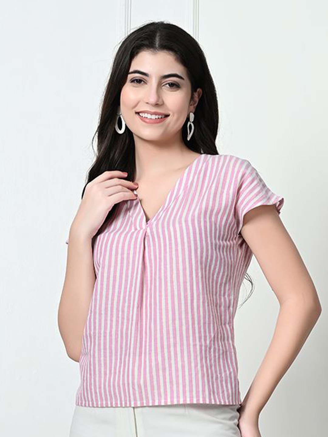 

Tushita Women Vertical Striped Striped Round Neck Cotton Top, Pink