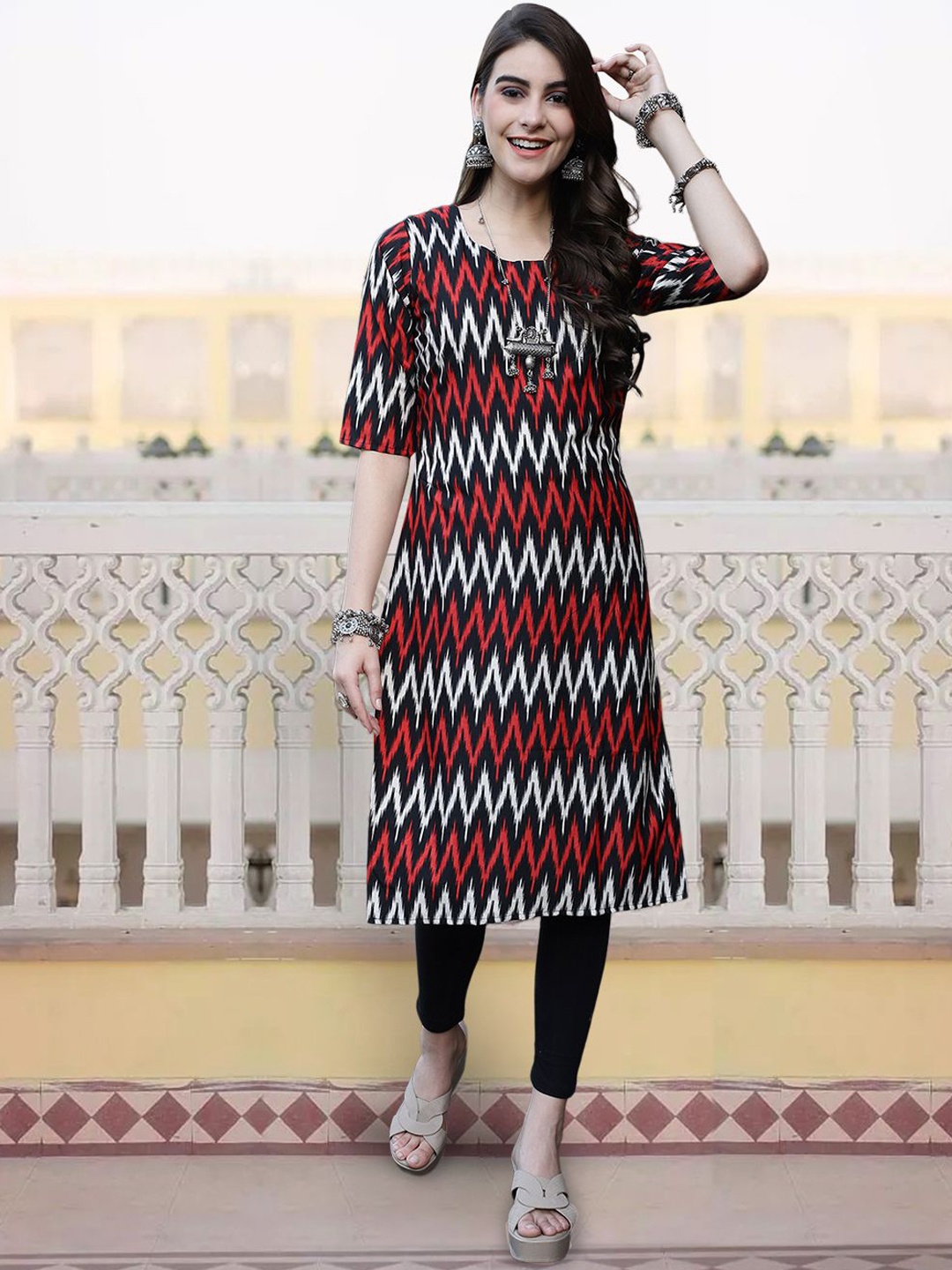 

7Threads Chevron Printed Round Neck Straight Kurta, Black