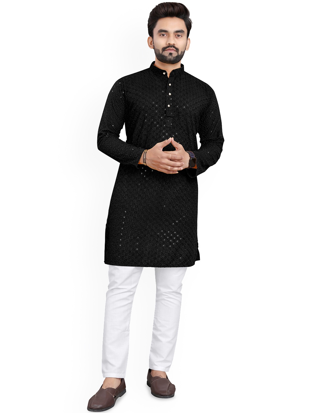 

trustous Floral Embroidered Sequinned Mandarin Collar Straight Kurta with Pyjamas, Black