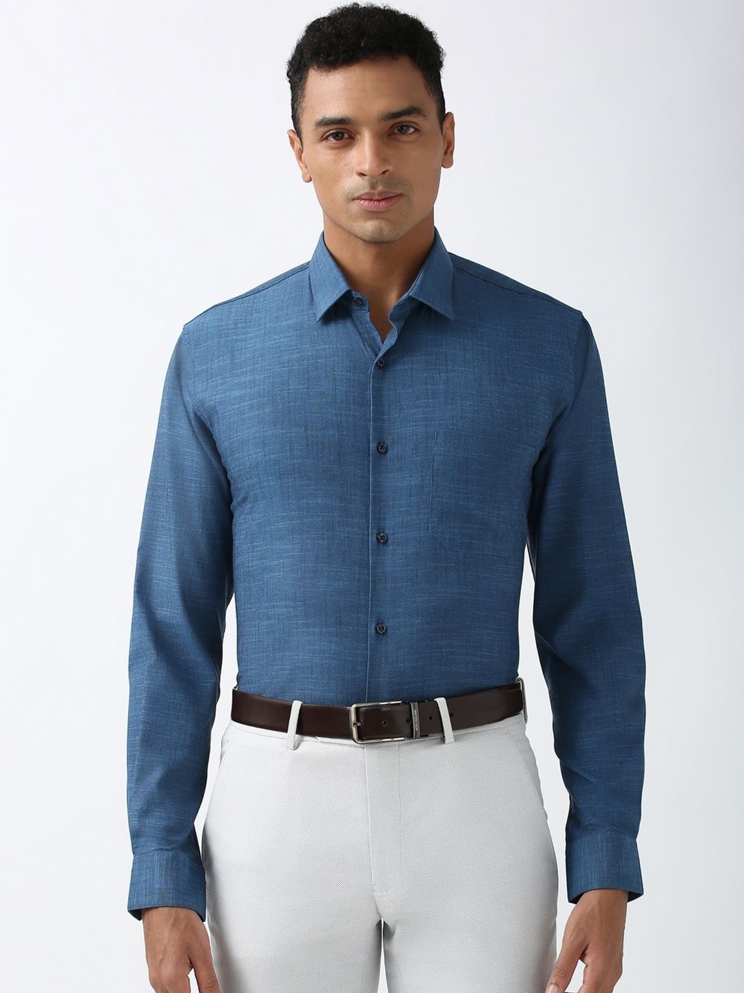 

Peter England Men Spread Collar Solid Cotton Slim Fit Formal Shirt, Navy blue