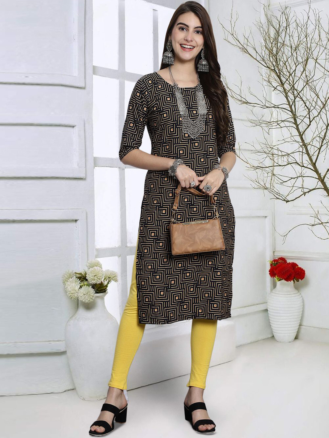 

7Threads Geometric Printed Round Neck Straight Kurta, Black