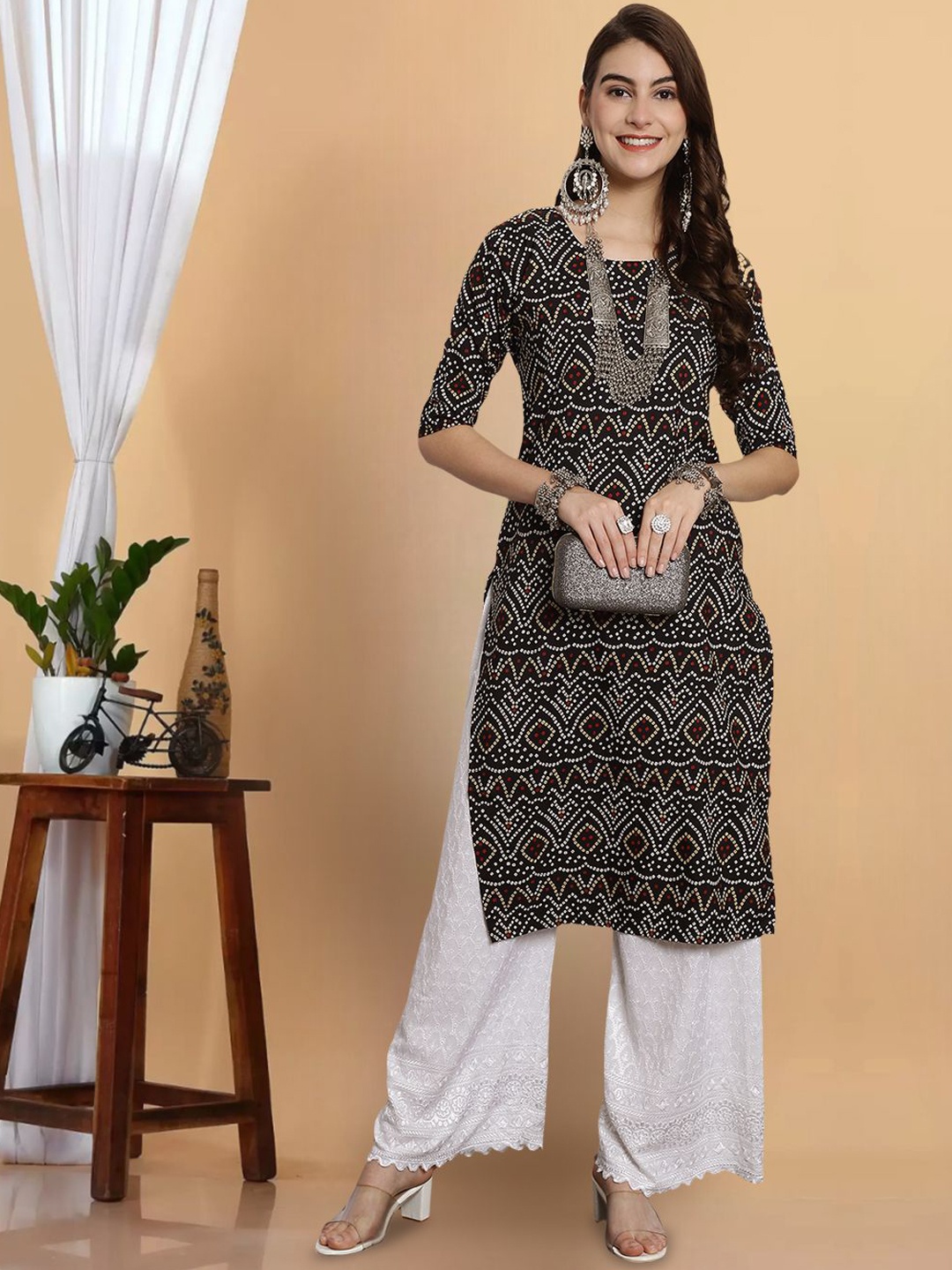 

7Threads Bandhani Printed Round Neck Straight Kurta, Black