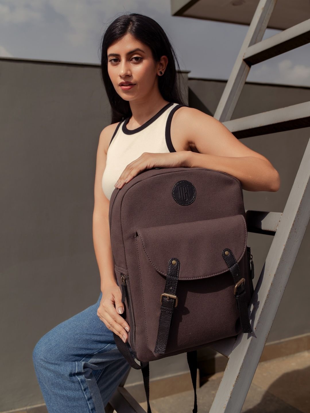 

Mona B Unisex Backpack with Compression Straps, Grey