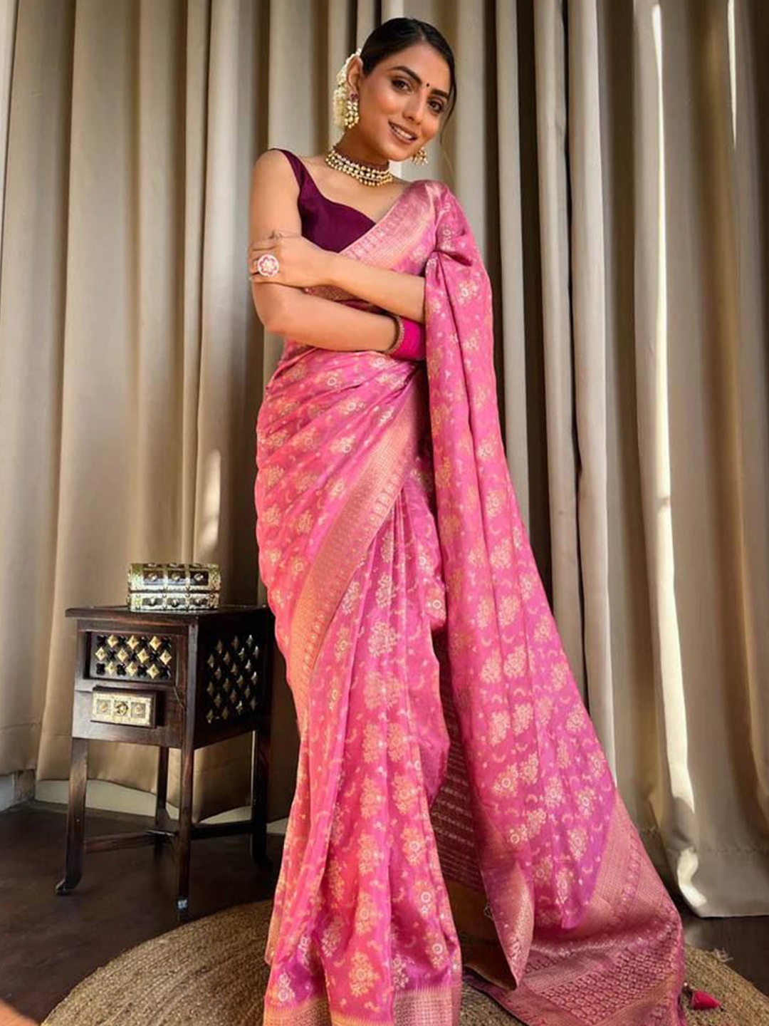 

Marziyaa Woven Design Zari Banarasi Saree, Pink