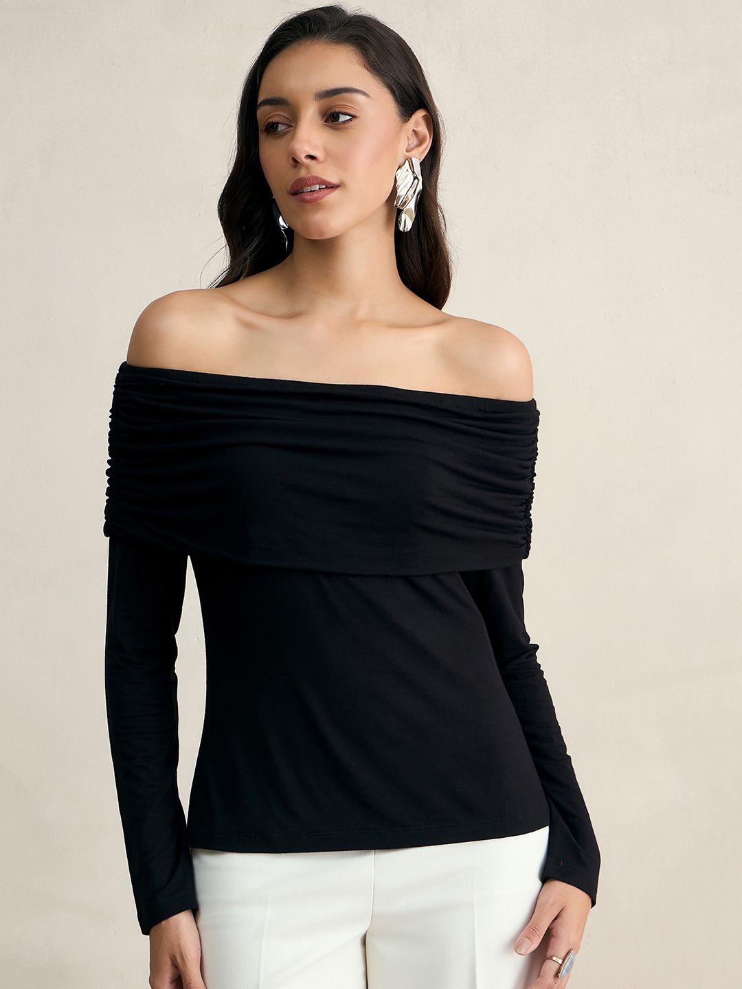 

FEMMELLA Women Solid Off-Shoulder Top, Black