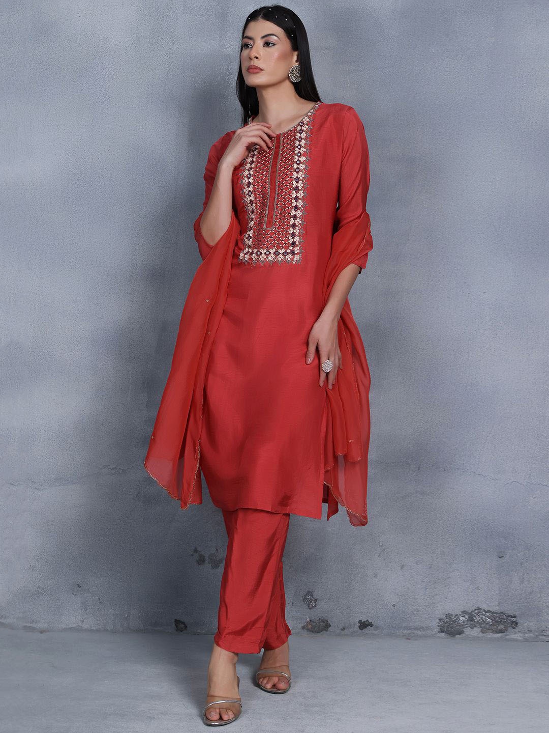 

Rang by Indya Floral Yoke Design Thread Work Kurta with Trousers & Dupatta, Red