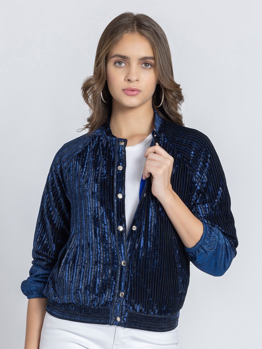 

SHAYE Women Solid Mandarin Collar Party Jacket, Blue