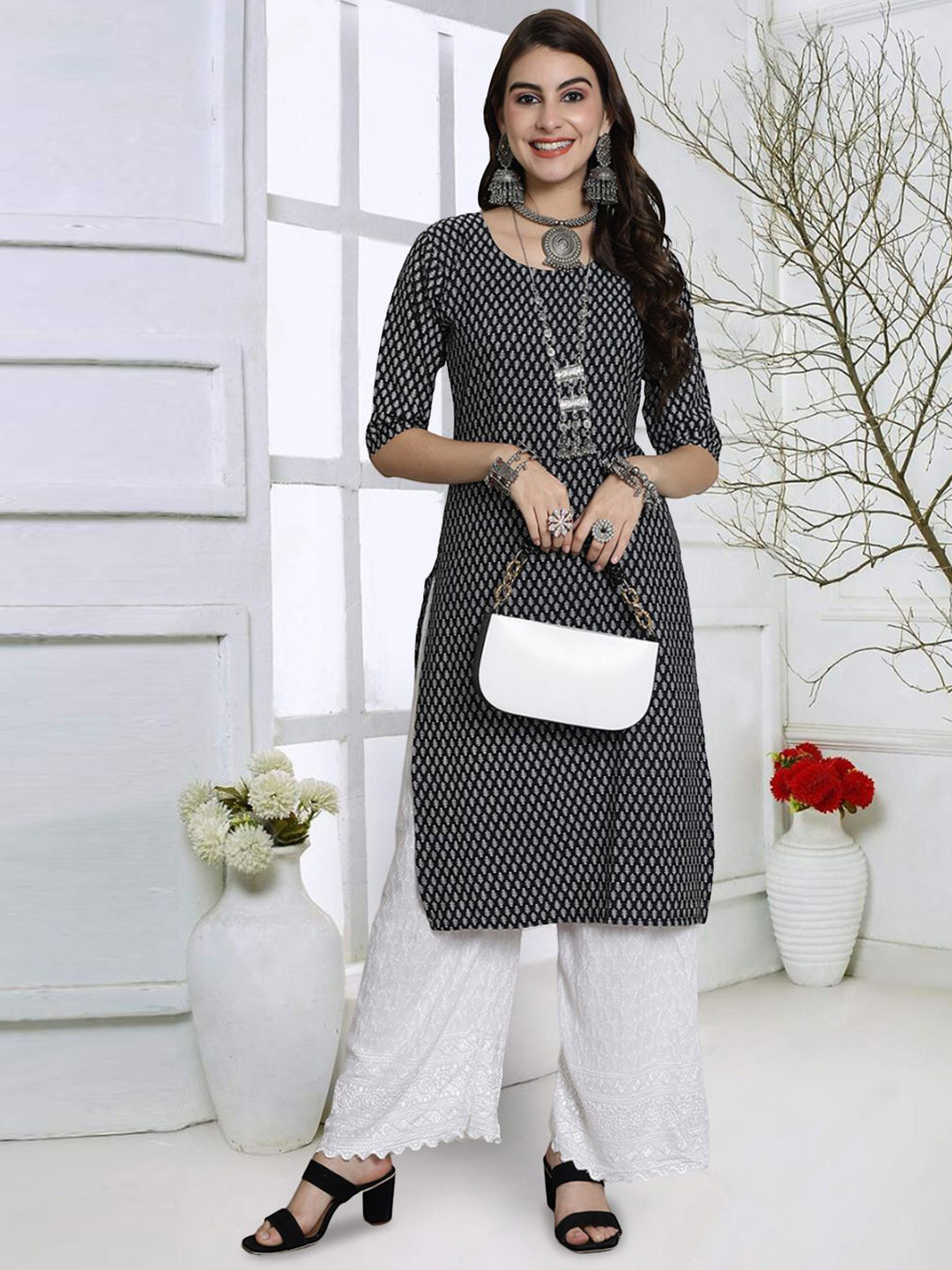 

7Threads Floral Printed Round Neck Three-Quarter Sleeves Straight Kurta, Black