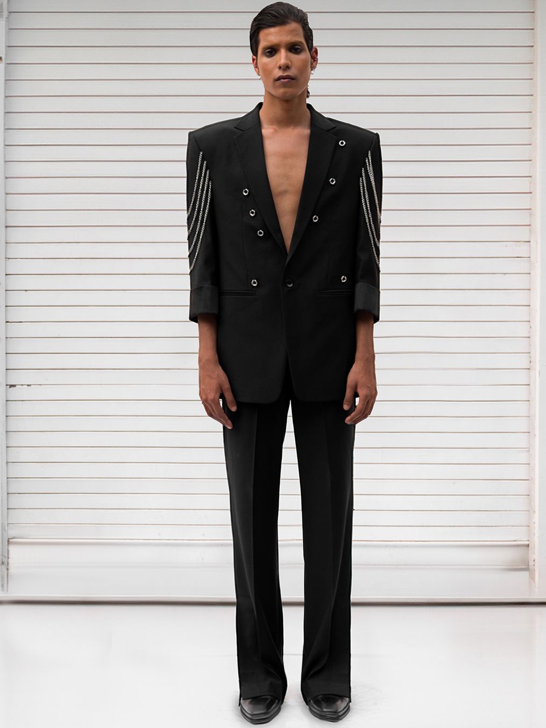 

ALTER-X Voltage Metal Chain Detail Single-Breasted Party Blazer, Black