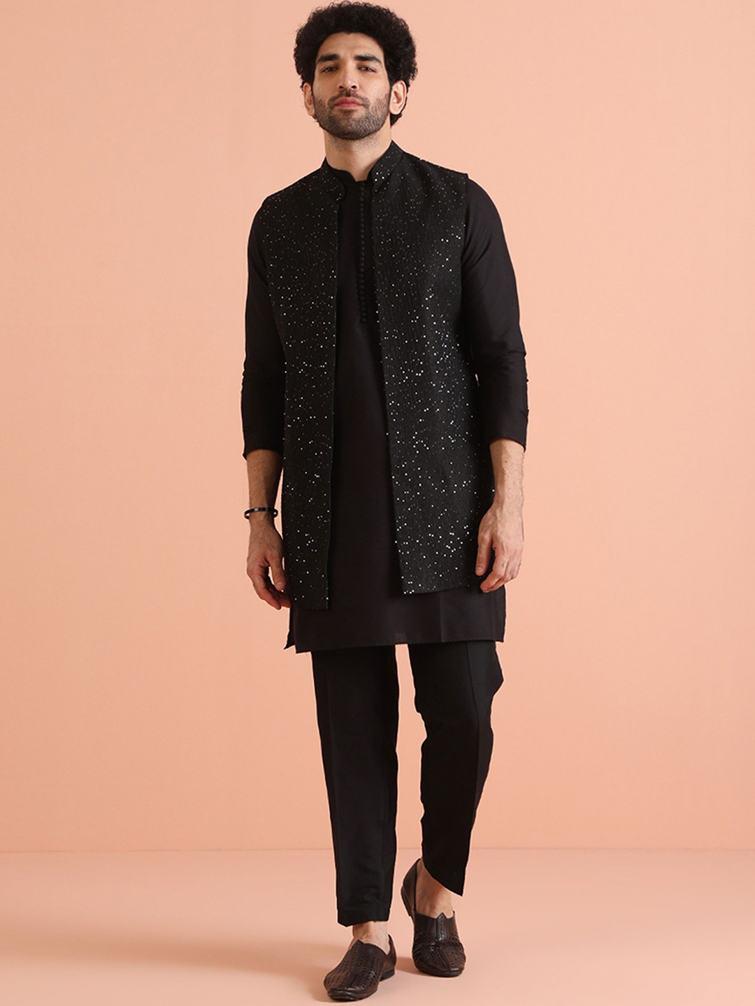 

KISAH Men Embellished Regular Fit Sequinned Kurta Nehru Jacket Trouser Set, Black