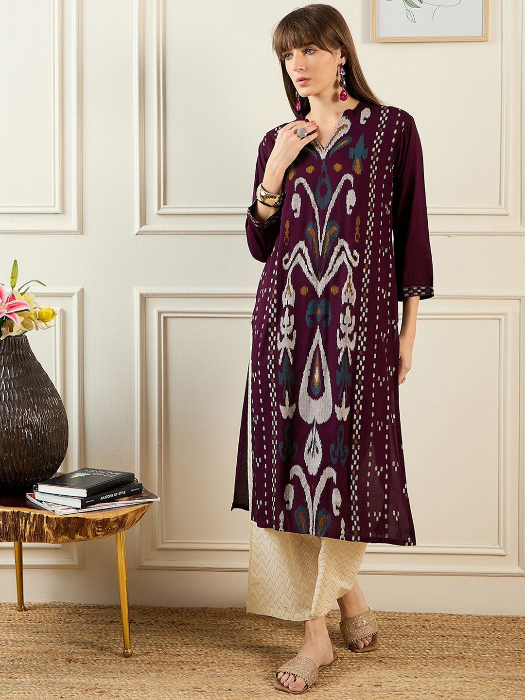 

Indo Era Ethnic Motifs Printed Mandarin Collar Straight Kurta, Burgundy