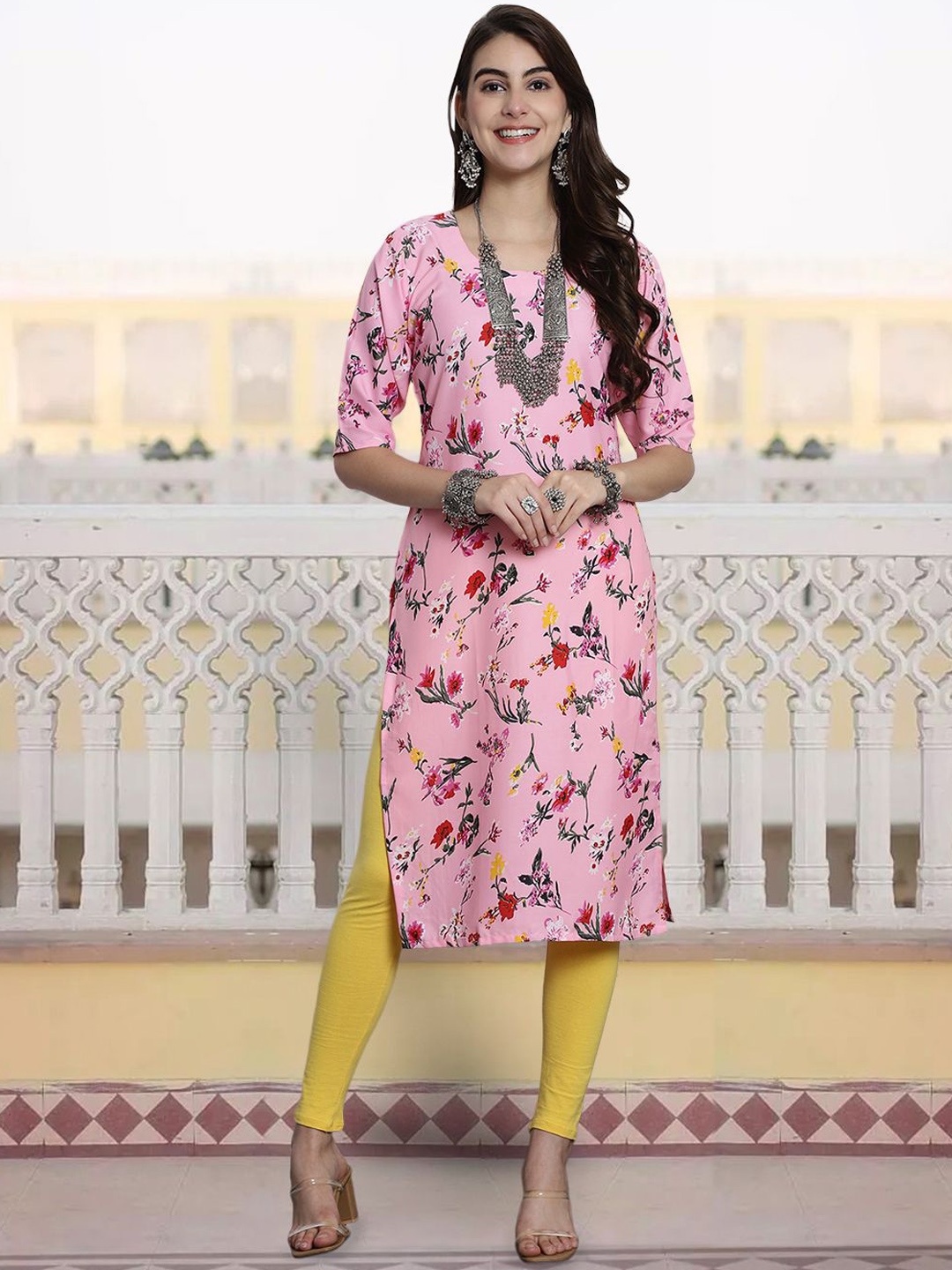 

7Threads Floral Printed Round Neck Straight Kurta, Pink