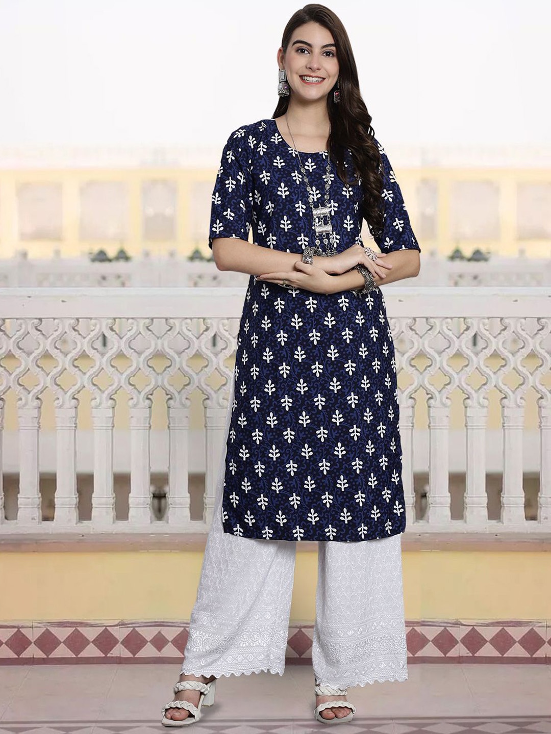 

7Threads Floral Printed Round Neck Straight Kurta, Navy blue