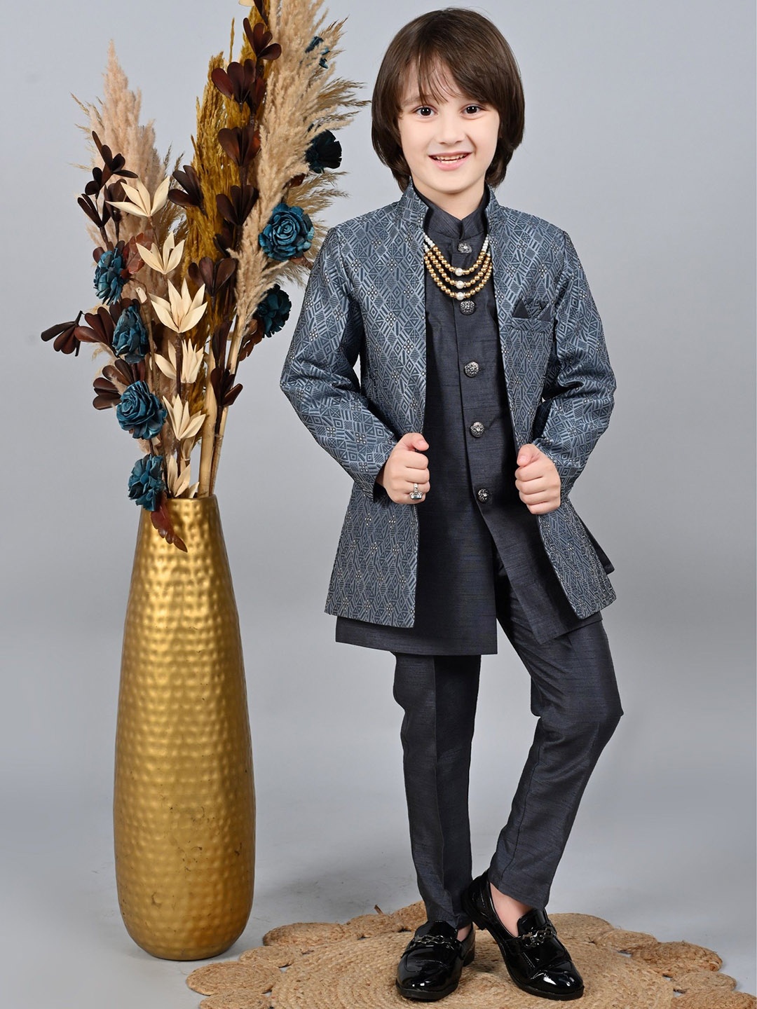 

ahhaaaa Boys Embroidered Sherwani Set, Grey