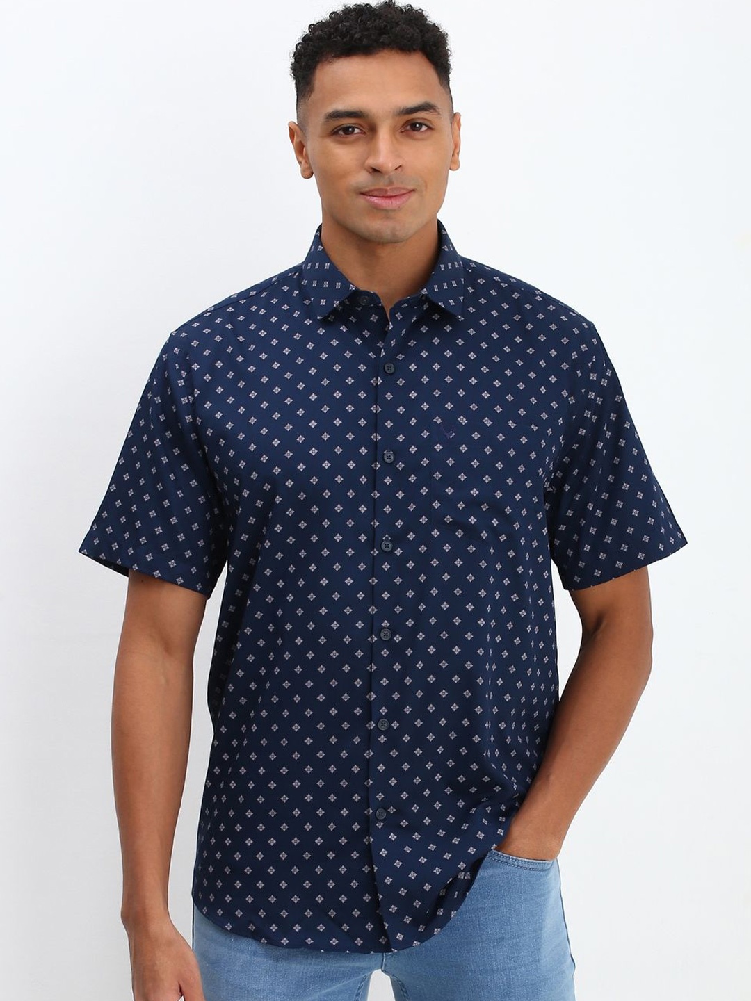 

Allen Solly Men Spread Collar Micro Ditsy Printed Cotton Slim Fit Casual Shirt, Navy blue