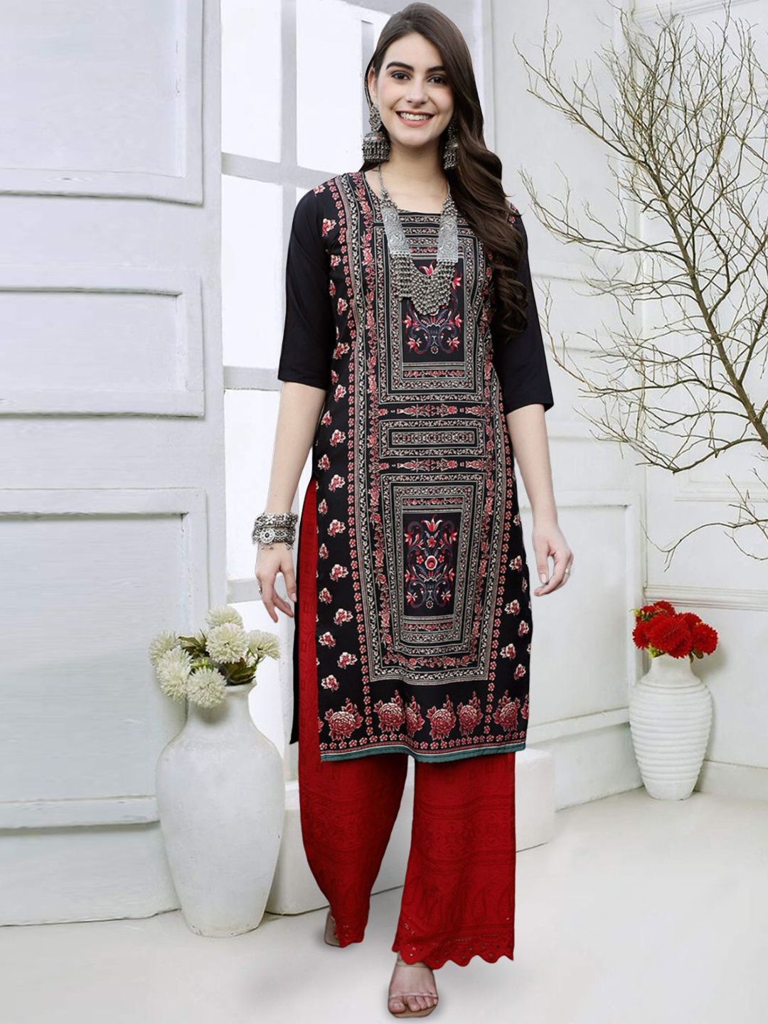 

7Threads Floral Printed Round Neck Straight Kurta, Black