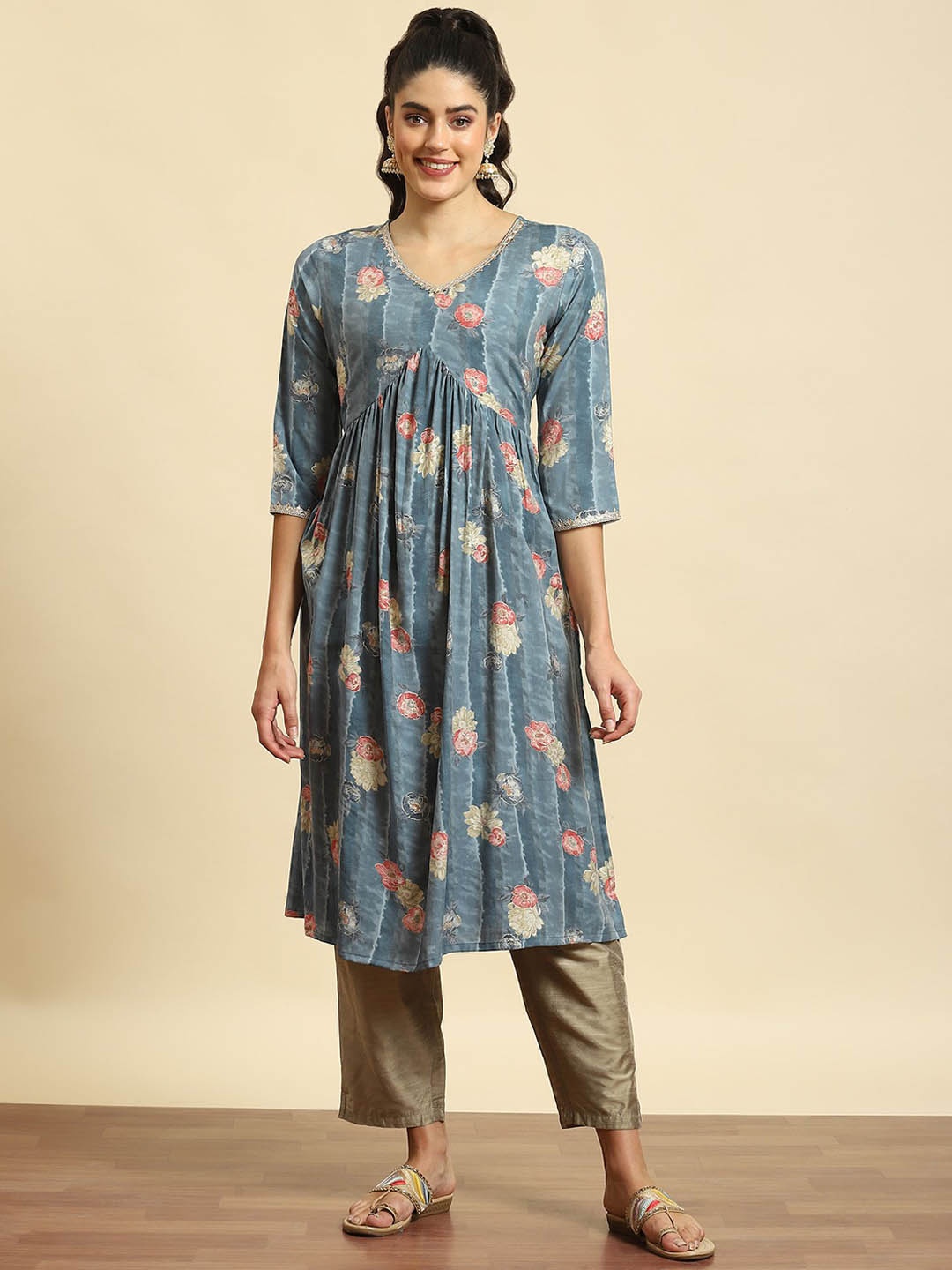 

Shree Floral Printed V Neck A-Line Kurta, Grey