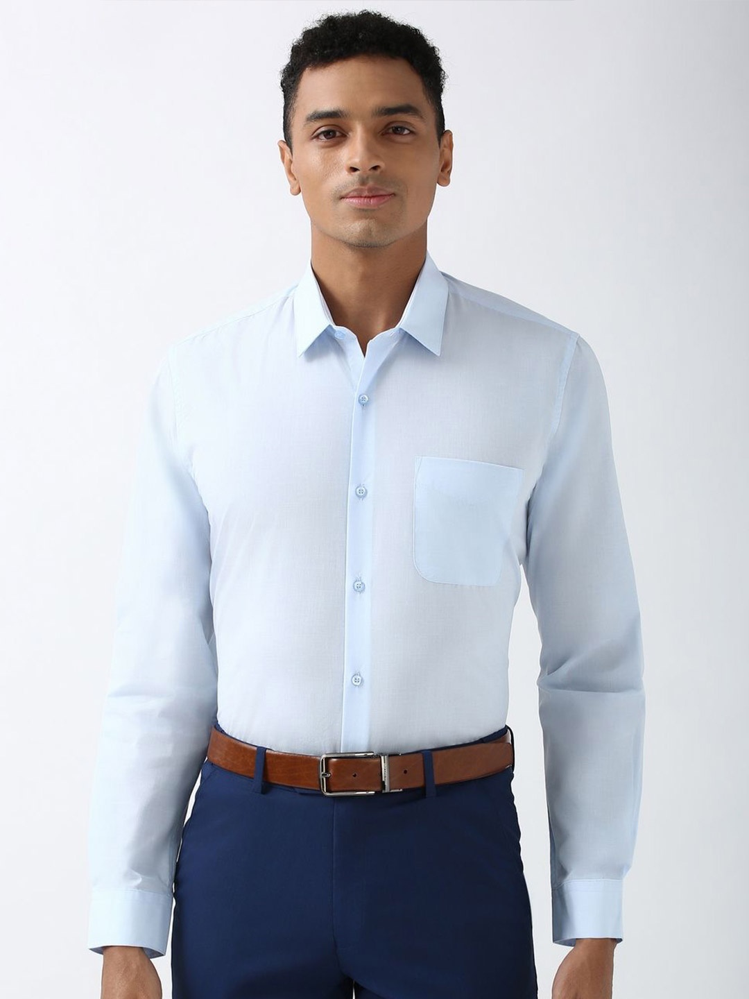 

Peter England Men Spread Collar Solid Slim Fit Formal Shirt, Blue