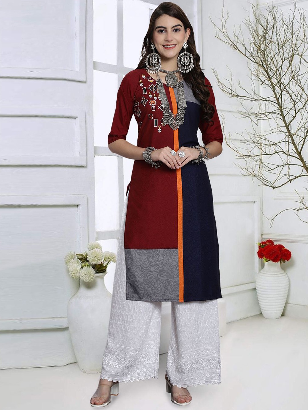 

7Threads Colourblocked Printed Crepe Straight Kurta, Maroon