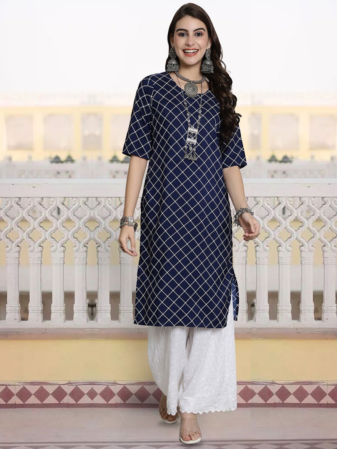 

7Threads Geometric Printed Round Neck Straight Kurta, Navy blue