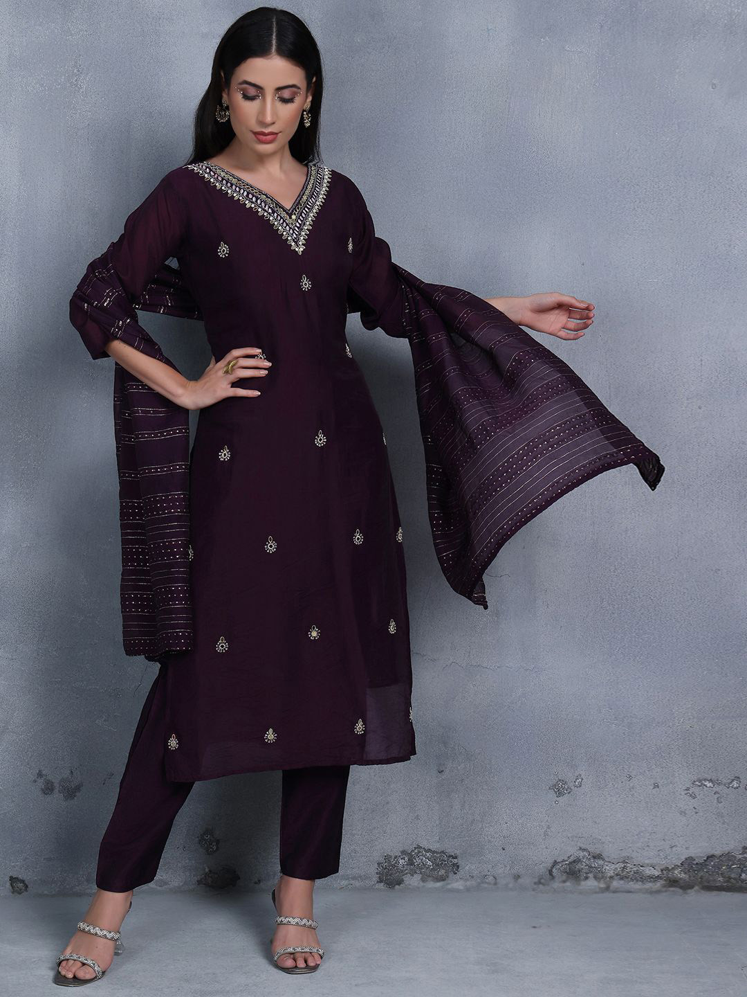 

Rang by Indya Floral Embroidered Beads and Stones Kurta with Trousers & Dupatta, Maroon