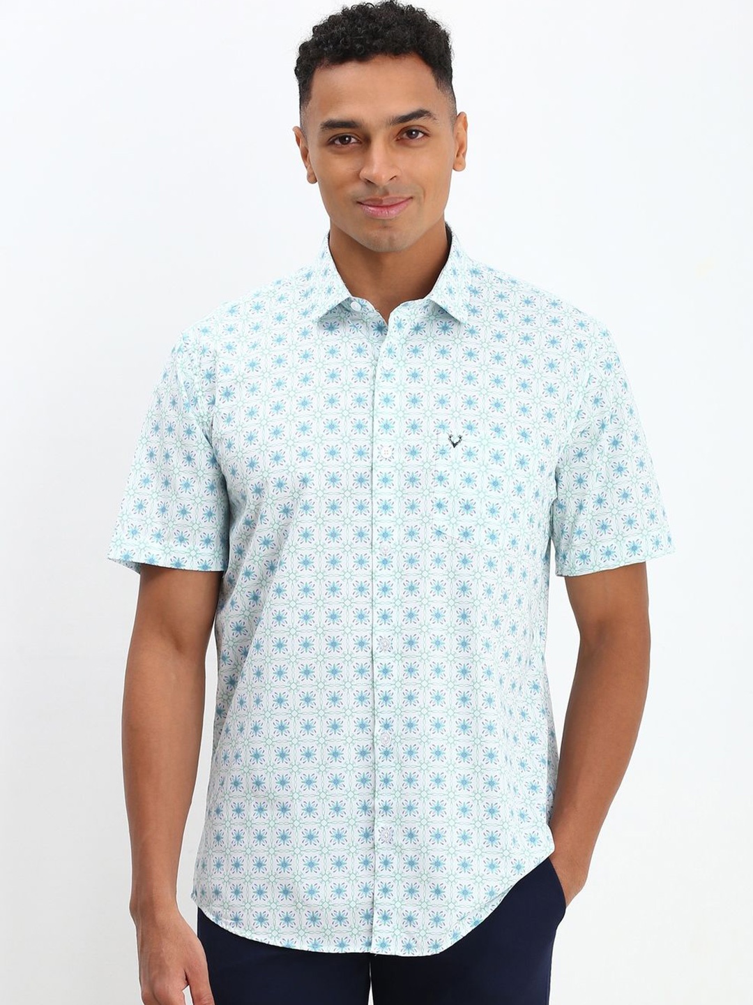 

Allen Solly Men Spread Collar Floral Printed Cotton Slim Fit Casual Shirt, White
