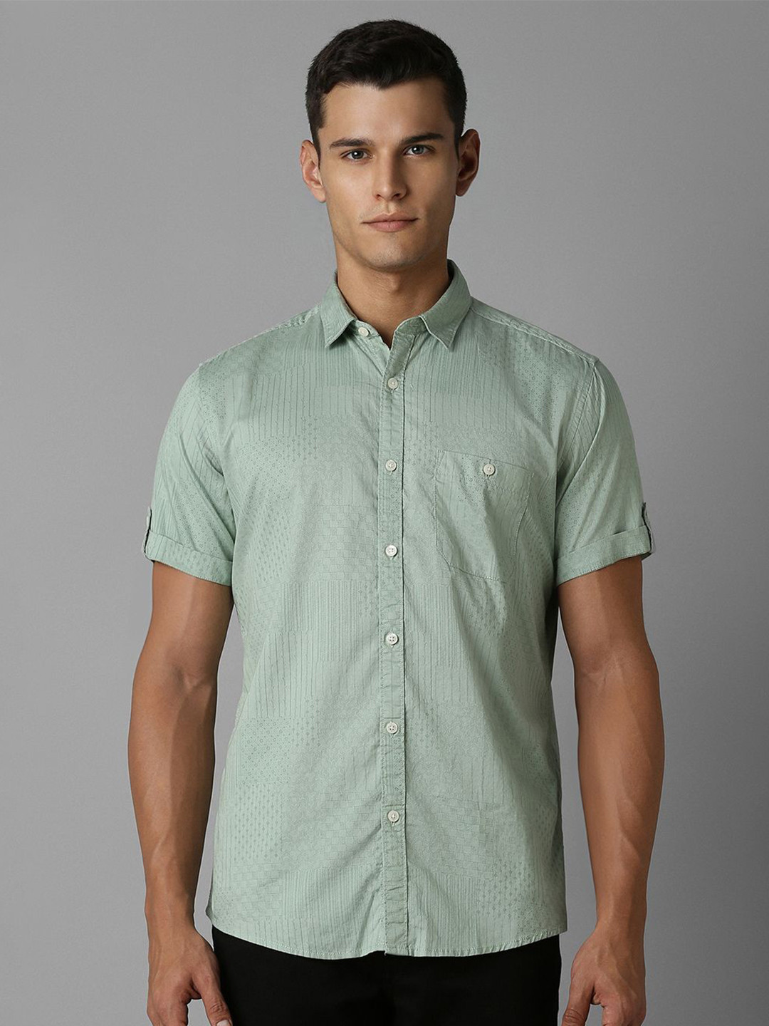 

Louis Philippe Jeans Men Spread Collar Geometric Printed Cotton Slim Fit Casual Shirt, Olive