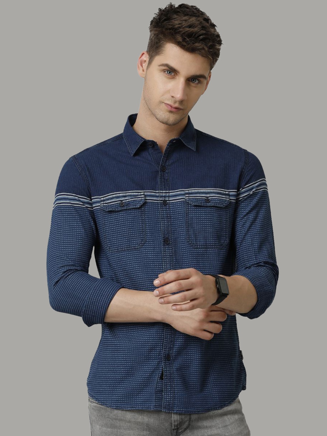 

Voi Jeans Men Spread Collar Solid Cotton Slim Fit Casual Shirt, Blue