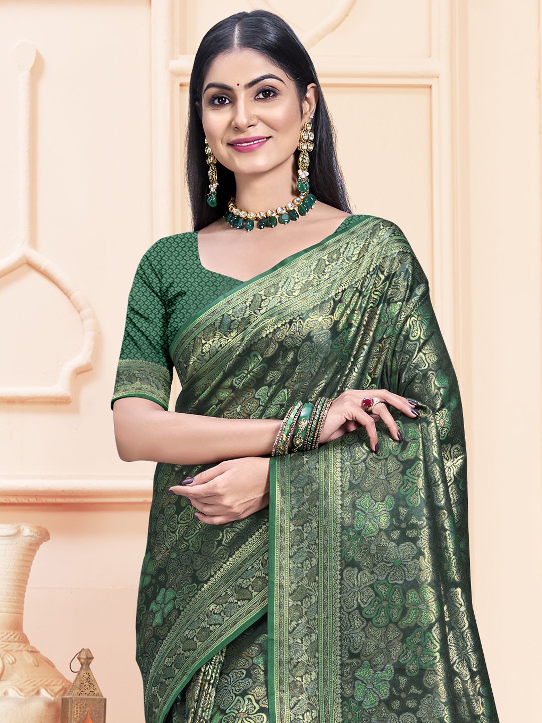 

Exclusiva Woven Design Zari Saree, Green