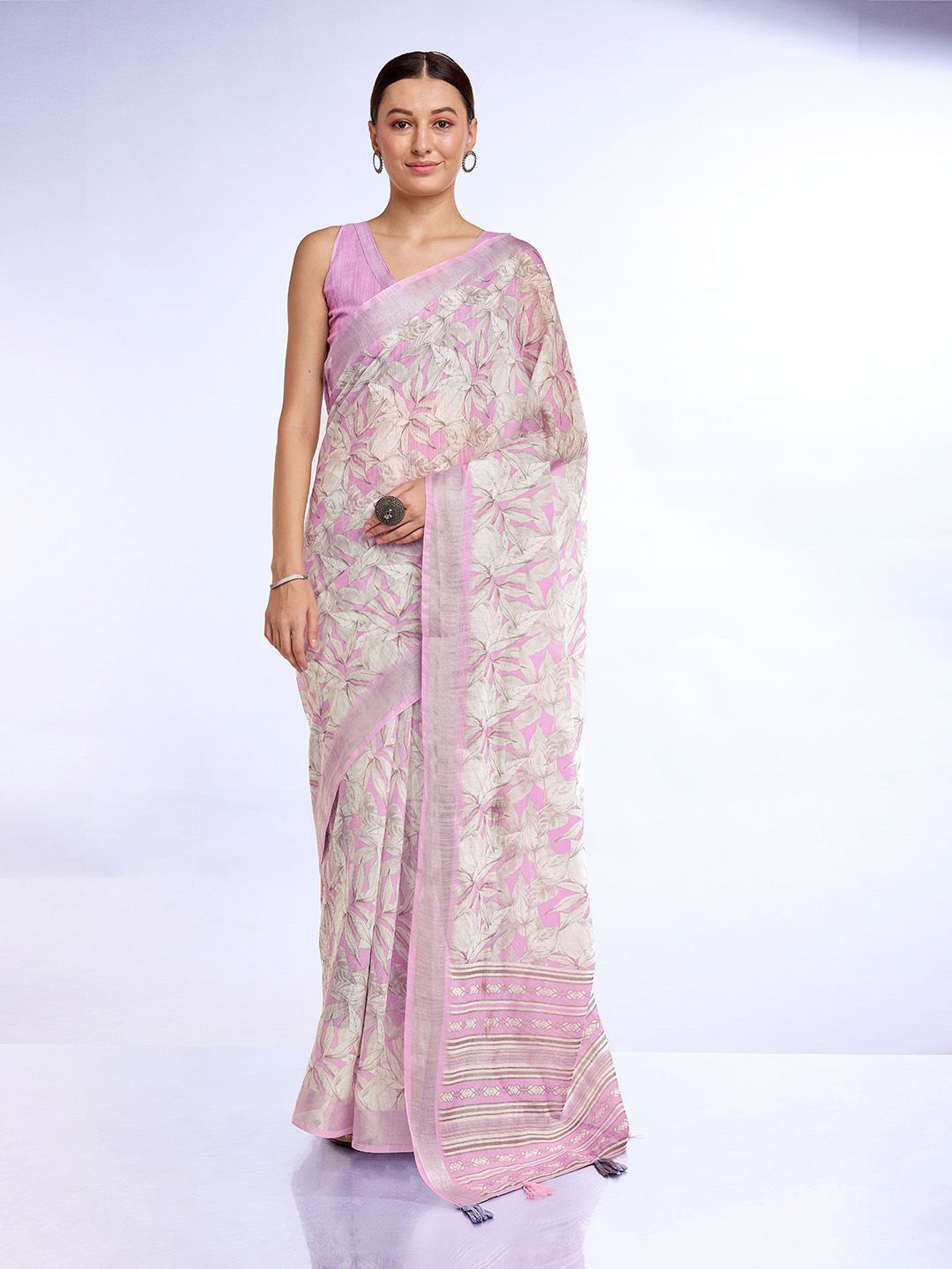 

Ishin Floral Zari Linen Blend Saree, Lavender