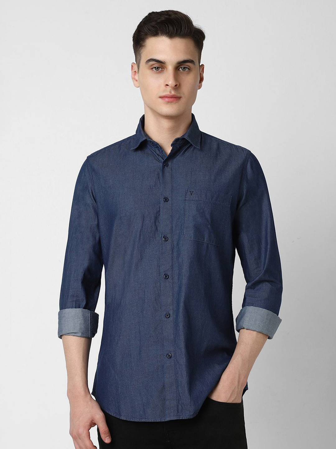 

Van Heusen Men Spread Collar Solid Cotton Slim Fit Casual Shirt, Navy blue