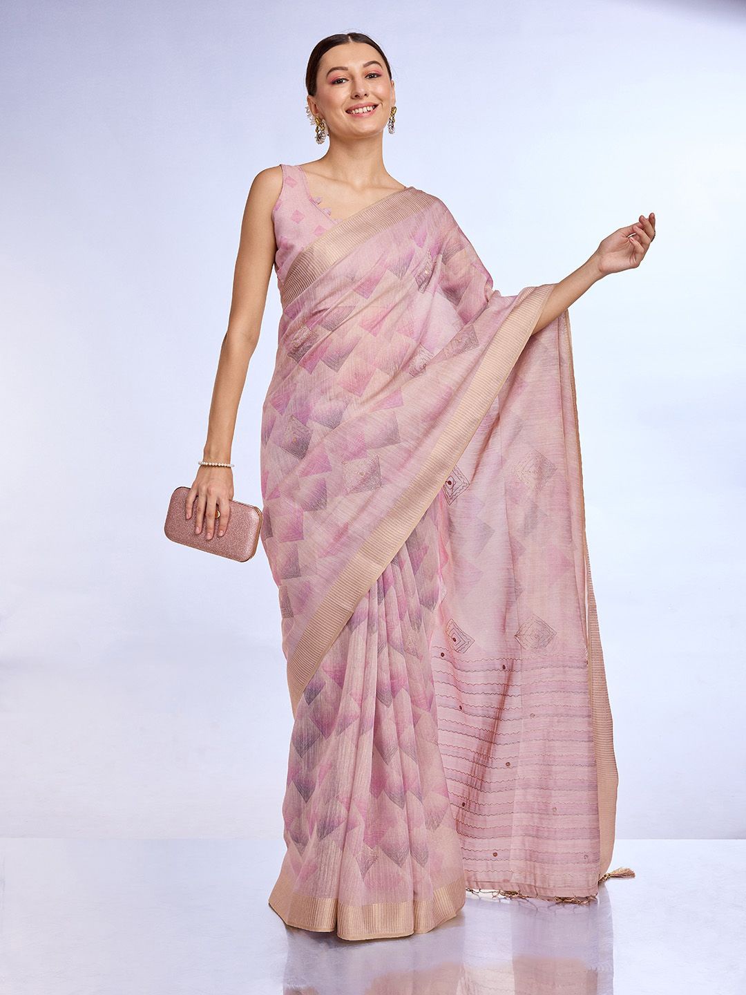 

Ishin printed saree with blouse piece, Pink