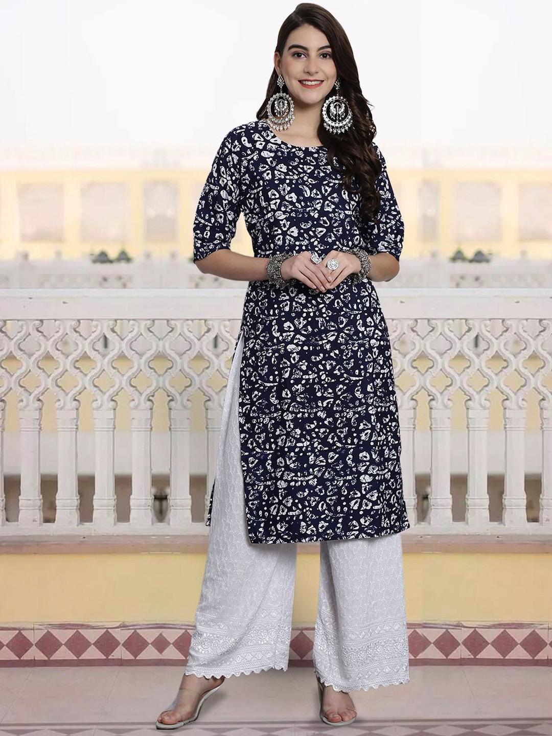 

7Threads Floral Printed Round Neck Straight Kurta, Navy blue