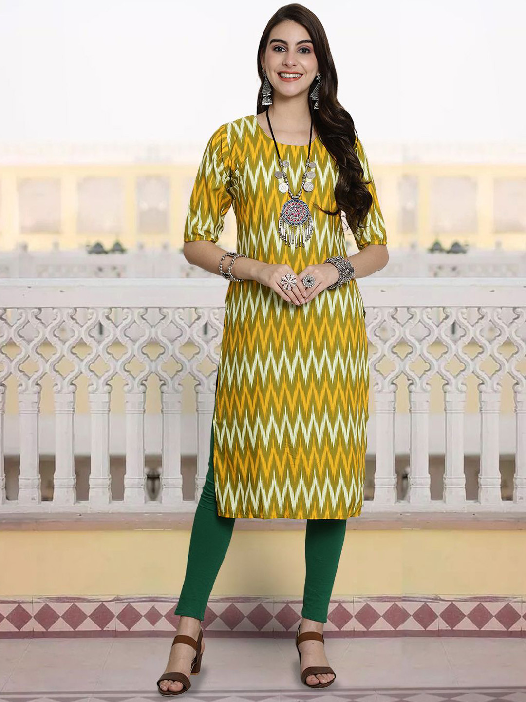

7Threads Chevron Printed Round Neck Straight Kurta, Olive