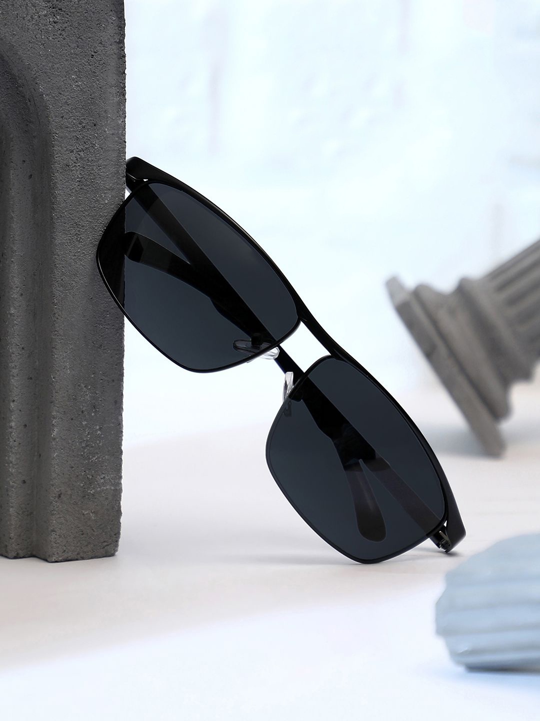 

HAUTE SAUCE by Campus Sutra Women Browline Sunglasses with Polarised Lens, Black