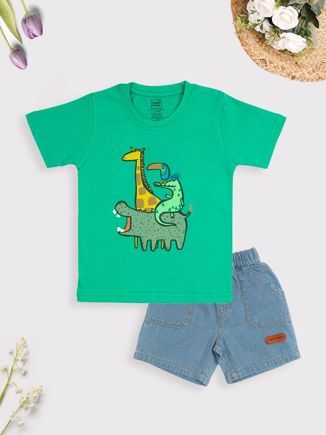 

MeeMee Boys Printed T-shirt with Shorts, Teal