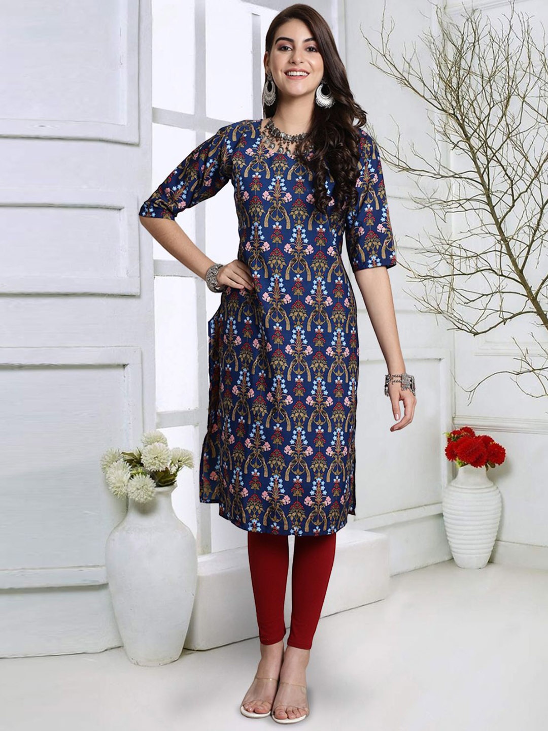 

7Threads Floral Printed Round Neck Straight Kurta, Blue