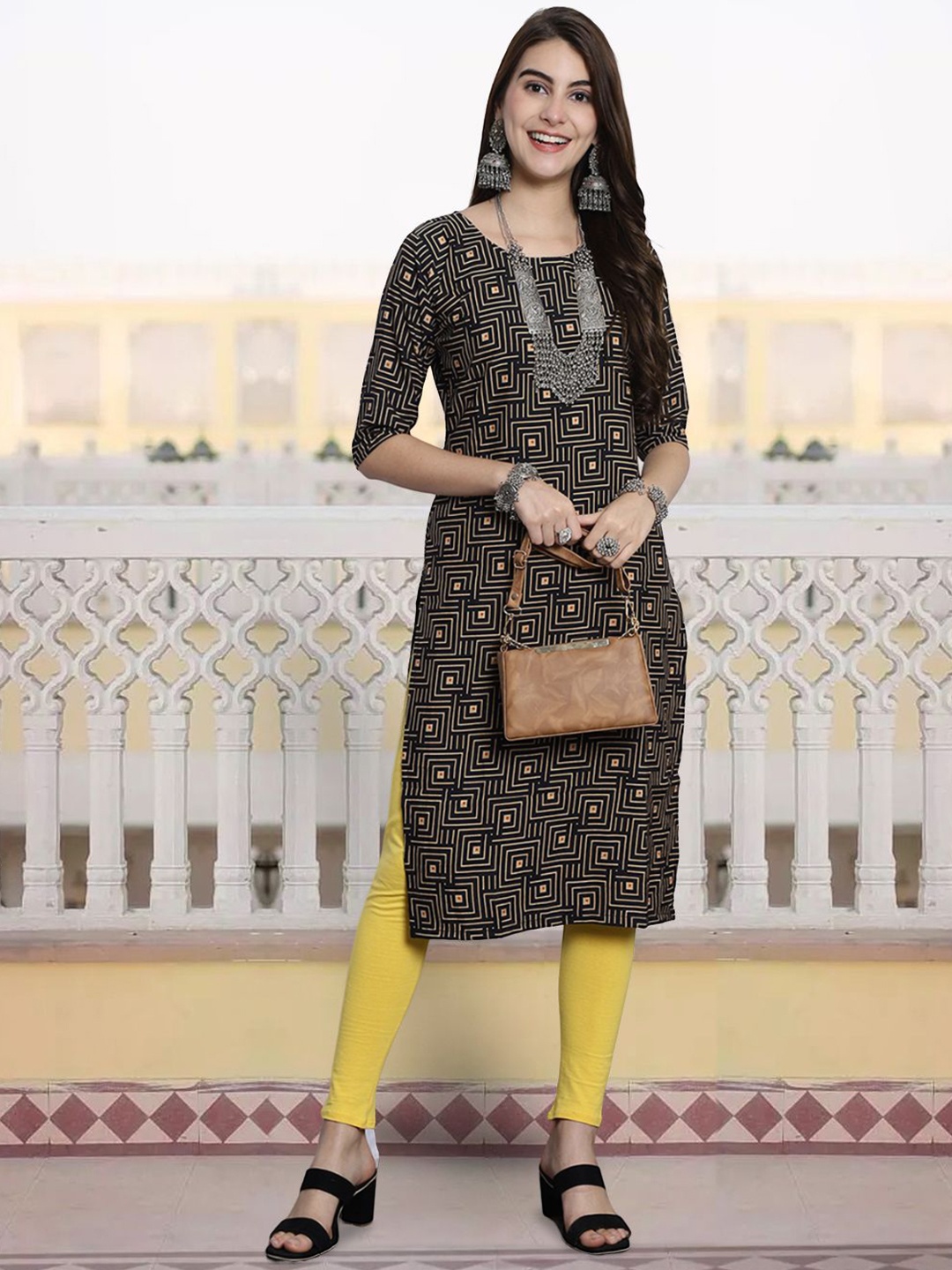 

7Threads Ethnic Motifs Printed Crepe Straight Kurta, Black