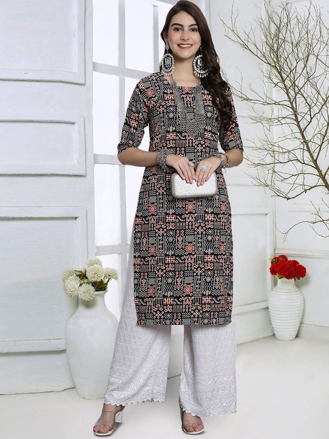 

7Threads Geometric Printed Round Neck Straight Kurta, Black